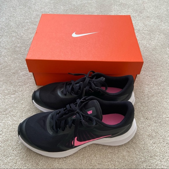 [SOLD] NIB Nike Downshifter 10 Big Kids' Road Running Shoes - Picture 2 of 6